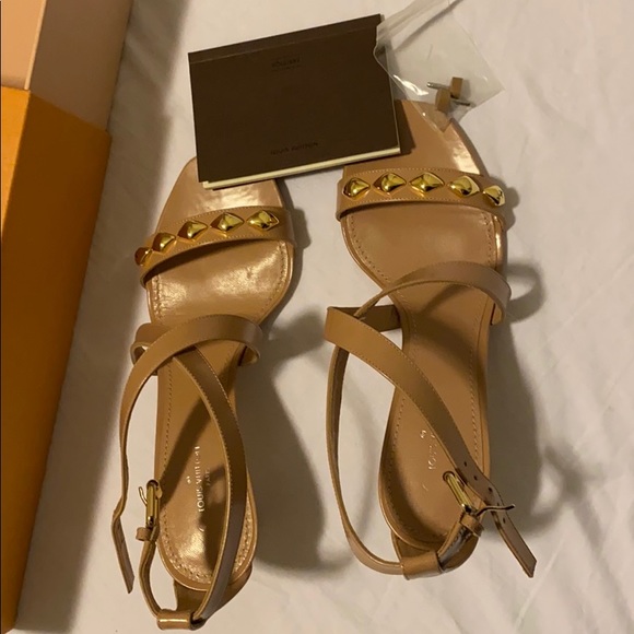 Authentic Louis Vuitton Unchain Strap Studs Sandal - Picture 7 of 8